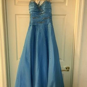 Beautiful Blue Prom Dress